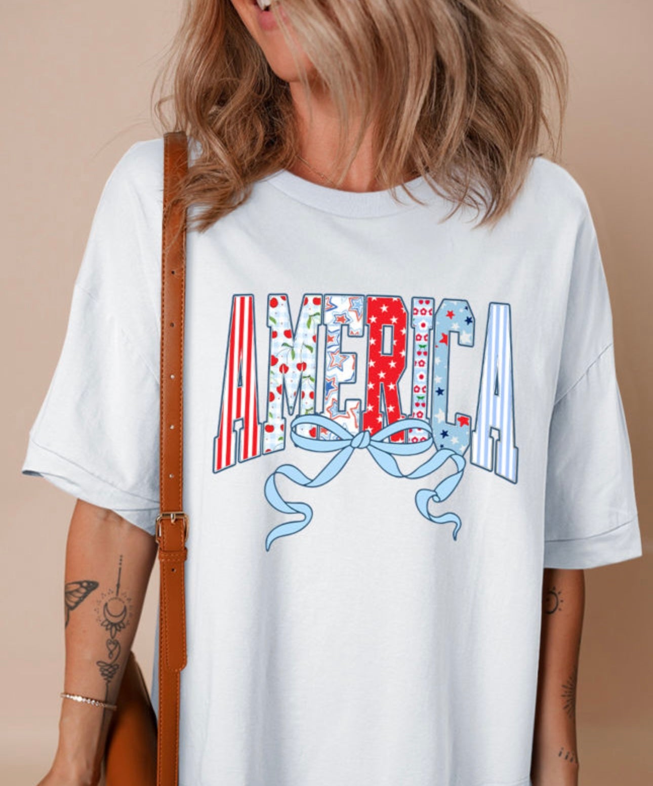 AMERICA Graphic T-Shirt